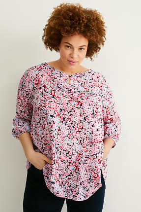 Grandes tailles: Toujours rayonnante avec un chemisier de C\u0026A