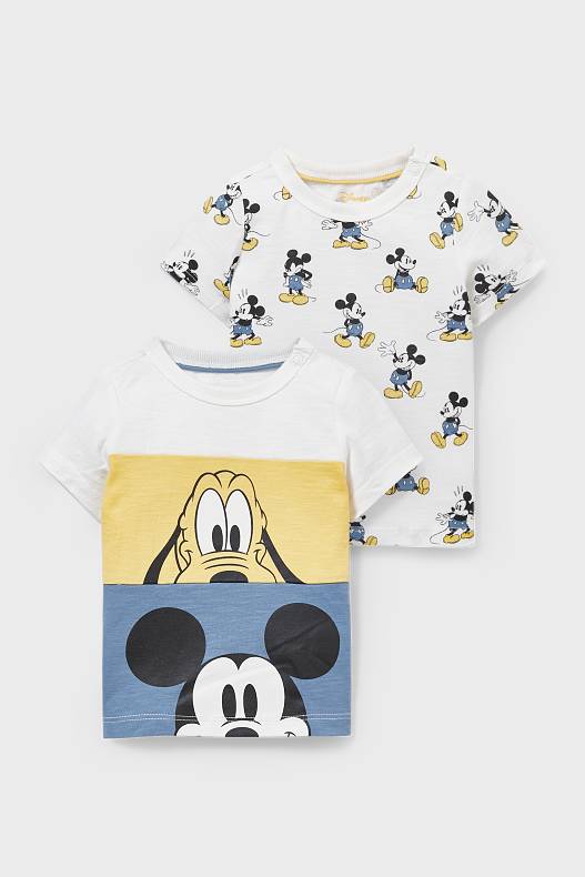 Vetements Pour Bebes Dans Plusieurs Couleurs Et Tailles C A
