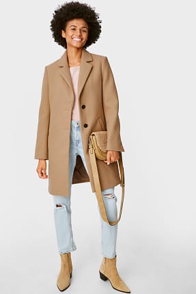 5 Chaquetas por menos de 80 euros para mujer que son tendencia esta  primavera 2022 - ModaEllas.com