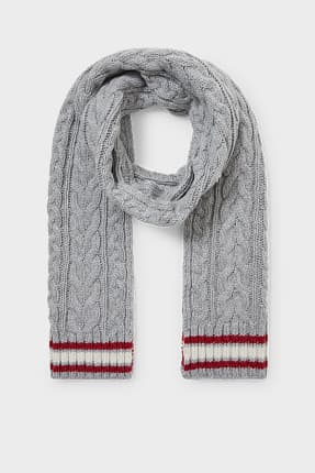 Écharpe tricotée - motif à tresse