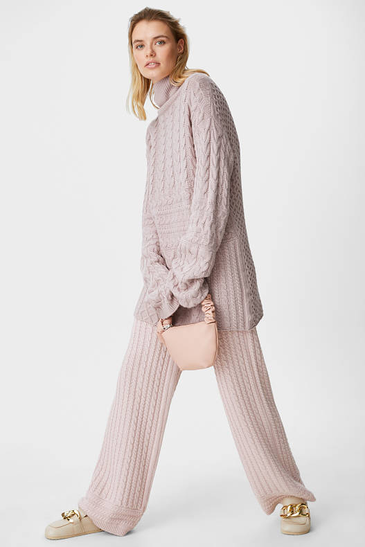 Kobiety - Sweter z dodatkiem kaszmiru - materiał z recyklingu - włoska przędza - bladoróżowy