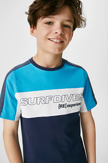 Haut à manches courtes