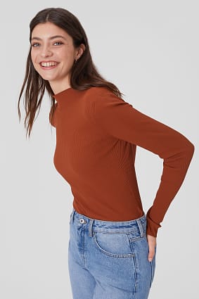 Pullover mit Turtleneck - gerippt