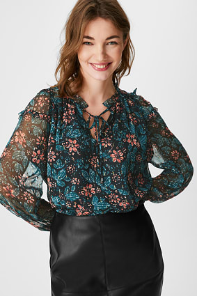 Camisas de mujer preciosas y en diversidad de diseños en C&A Camisas de mujer preciosas y en diversidad de diseños en C&A