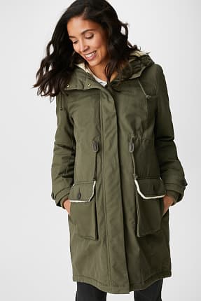 Stylee Et Toujours Bien Au Chaud Avec Un Manteau De Grossesse C A