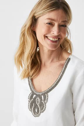 La Tunique Pour Femme Tient Le Haut De L Affiche Chez C A