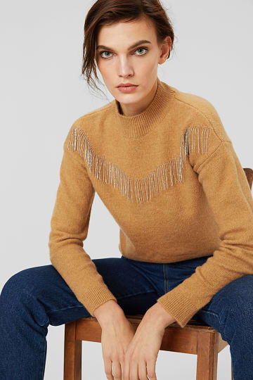Jumper with fringing
