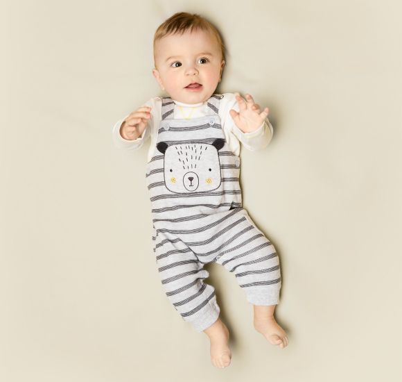 Baby Erstausstattung - Outfits und Sets Baby Erstausstattung - Outfits und Sets