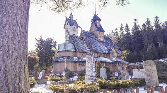 Norweska Świątynia Wang w Karpaczu Górnym © Patrycja Lewków Norweska Świątynia Wang w Karpaczu Górnym