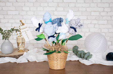 Baby bodysuit bouquet