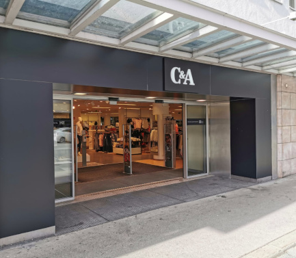 C&A Store Salzburg Kiesel EKP