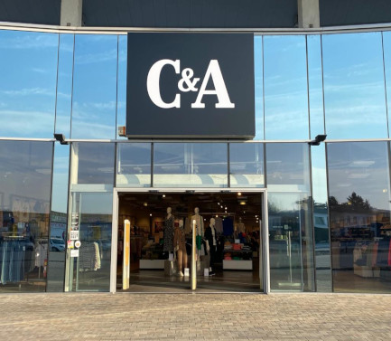 C&A Store Hollabrunn KAUF ein Hollabrunn