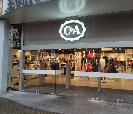 C&A Store Mol