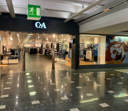 C&A Store Avry Centre
