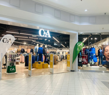 C&A Store Plzen OC Rokycanska