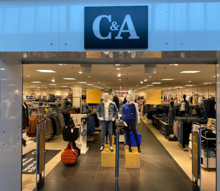 C&A Store Ceske Budejovice Gecko