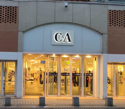 C&A Store Saint Denis Saint Denis