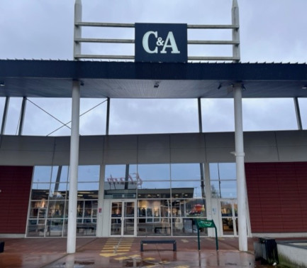 C&A Store Mont Saint Martin Pole Europe