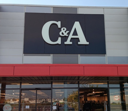 C&A Store Creches sur saone Parc des Bouchardes