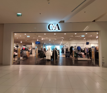 C&A Store Slavonski Brod City Colosseum