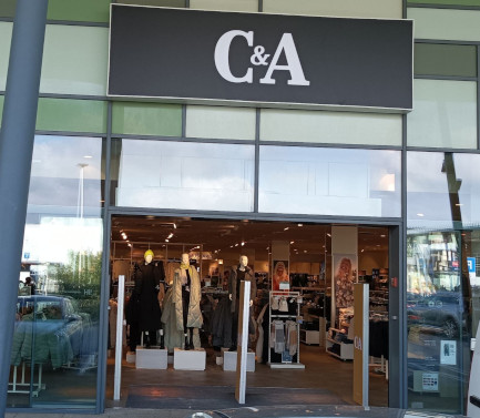 C&A Store Pula City Mall