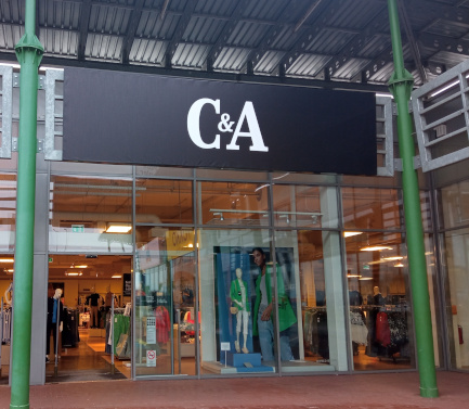 C&A Store Szekszard Park Center