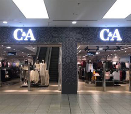 C&A Store Debrecen Forum