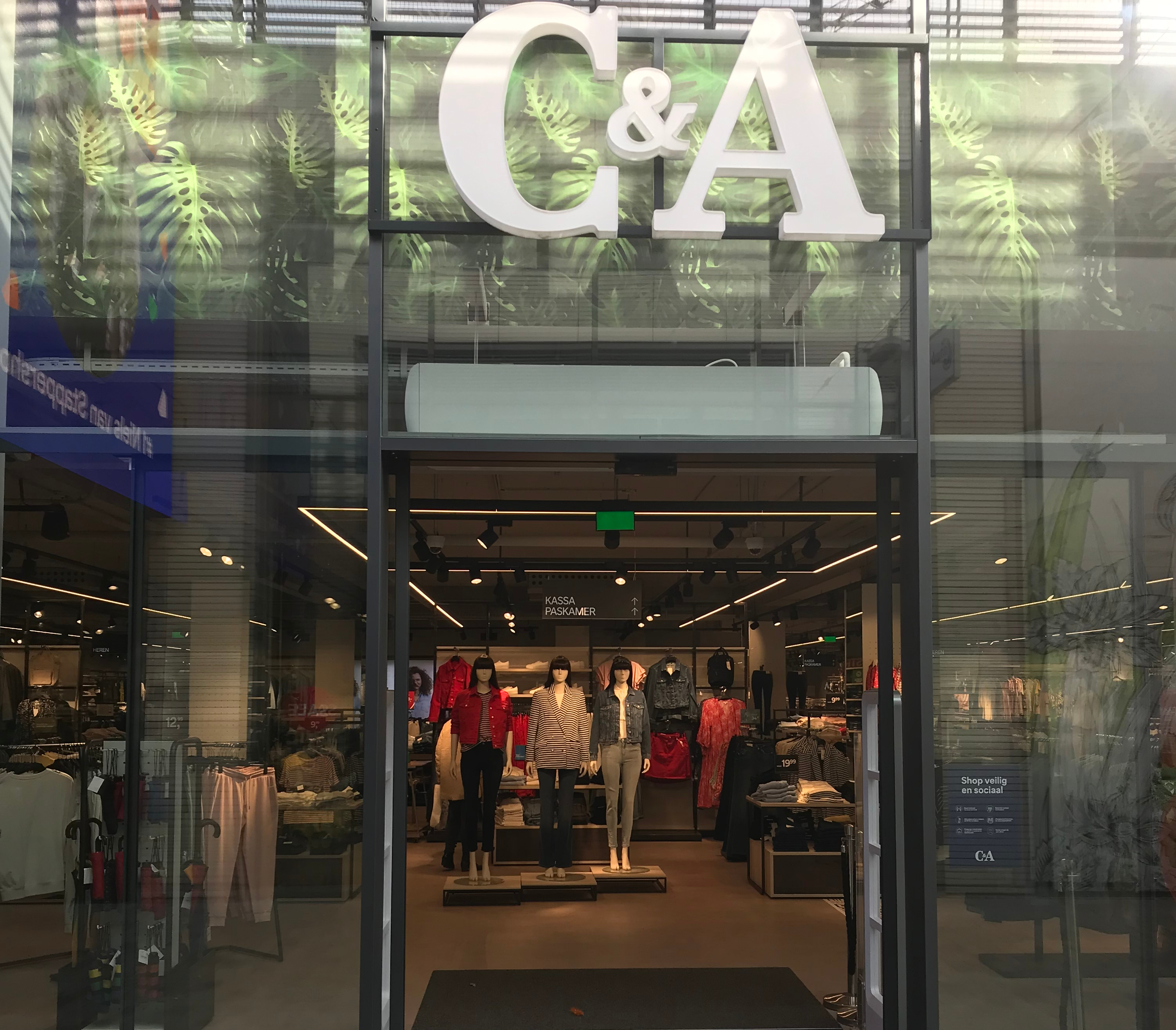 C&A Store Tilburg Emmapassage