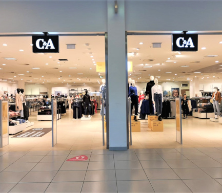 C&A Store Trencin OC Laugaricio
