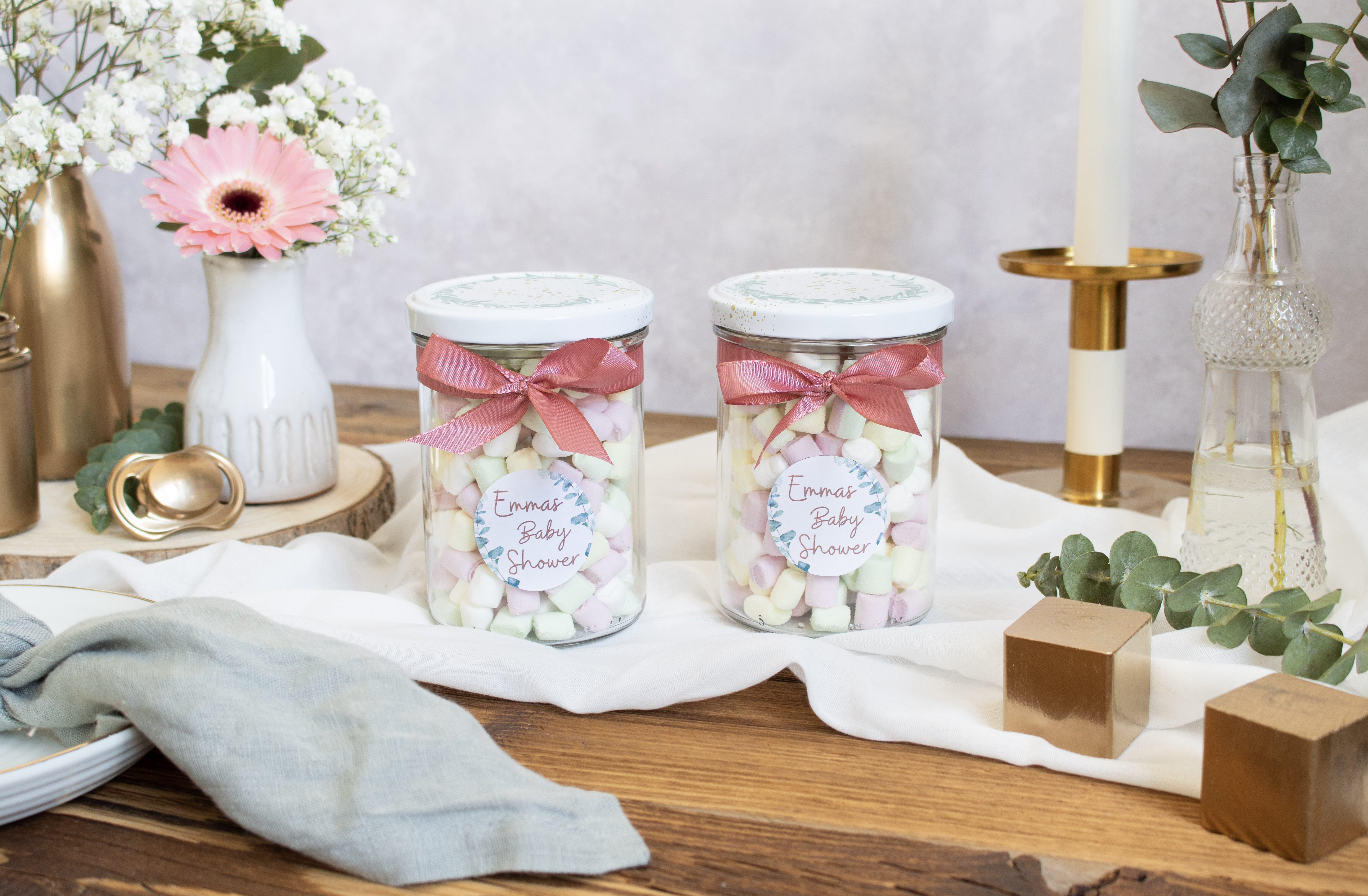 Regalini per il baby shower. Regalini per il baby shower.
