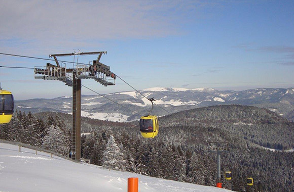 Belchenbahn im Schwarzwald. Belchenbahn im Schwarzwald.