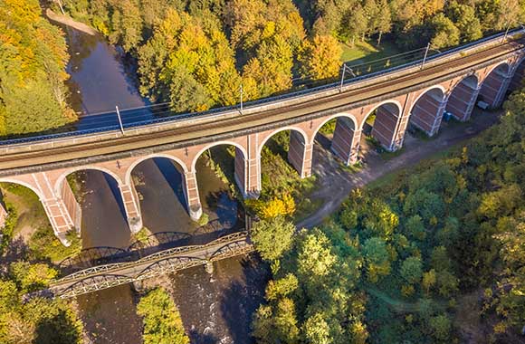 Oude treinbrug in de Belgische Ardennen. Oude treinbrug in de Belgische Ardennen.