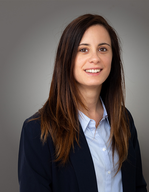 Klassieke cv-profielfoto’s zijn staande portretfoto’s. Klassieke cv-profielfoto’s zijn staande portretfoto’s.