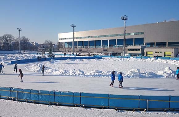 Eislaufbahn und Eislaufhalle EnergieVerbund Arena Dresden Eislaufbahn und Eislaufhalle EnergieVerbund Arena Dresden