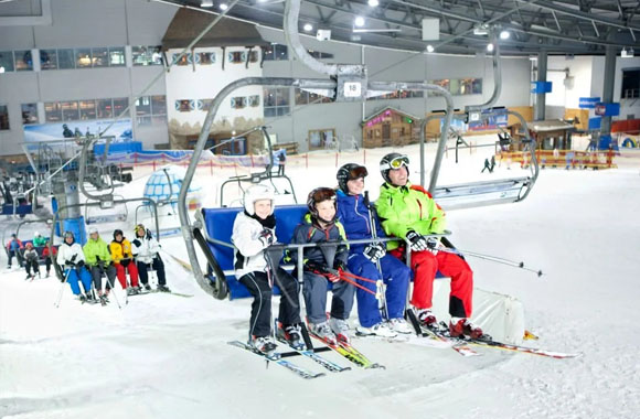 Sessellift Jever Fun Skihalle Neuss. Sessellift Jever Fun Skihalle Neuss.