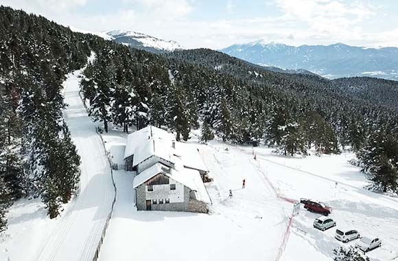 Estación de Lles de Cerdanya. Estación de Lles de Cerdanya.