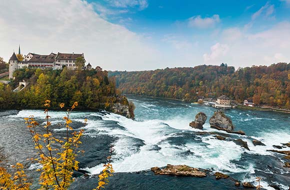 Highlight der ViaRhenana – der Rheinfall von Schaffhausen. Highlight der ViaRhenana – der Rheinfall von Schaffhausen.