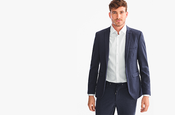 Outfit zum Vorstellungsgespräch – Mann im Business Casual Look. Outfit zum Vorstellungsgespräch – Mann im Business Casual Look.