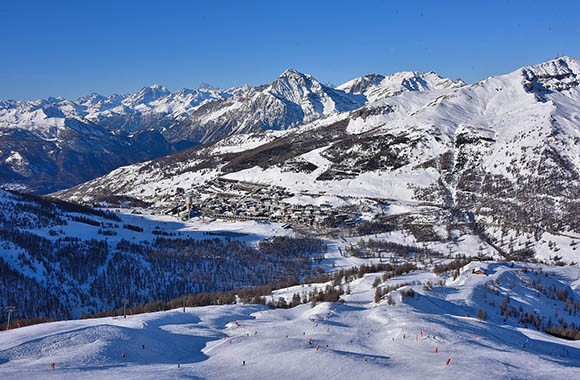 Località sciistiche Piemonte: Sestriere – Via Lattea. Località sciistiche Piemonte: Sestriere – Via Lattea.