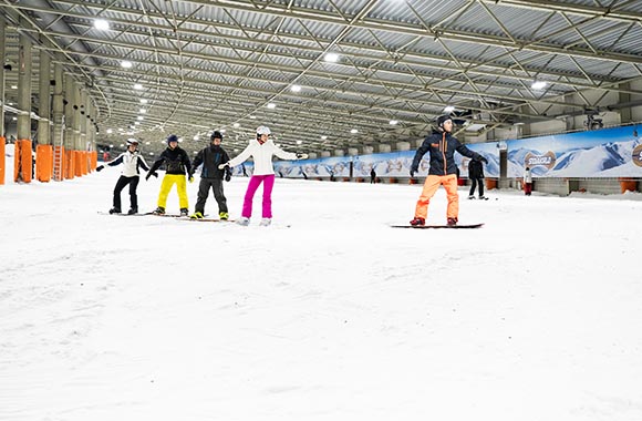 Skiën in de indoorskihal van SnowWorld Landgraaf.