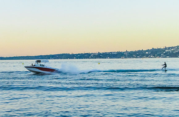 Wake-Boarding en waterskiën