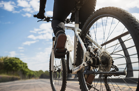 Tipos de bici: plano detalle de una bicicleta de montaña. Tipos de bici: plano detalle de una bicicleta de montaña.