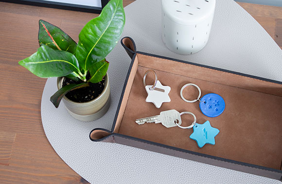 Father's Day crafting: ready-made key rings. Father's Day crafting: ready-made key rings.