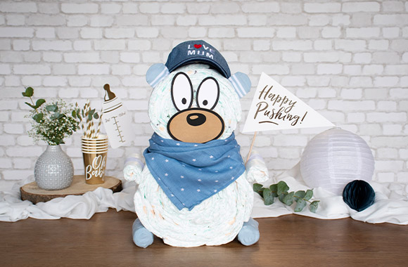 Design bear diaper cakes for boys.