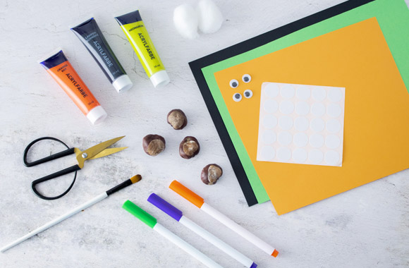 You don’t need a lot of things to create these spooky Halloween decorations. Creating spooky decorations for Halloween with children is great fun. You don’t need a lot of things to create these spooky Halloween decorations. Creating spooky decorations for Halloween with children is great fun.