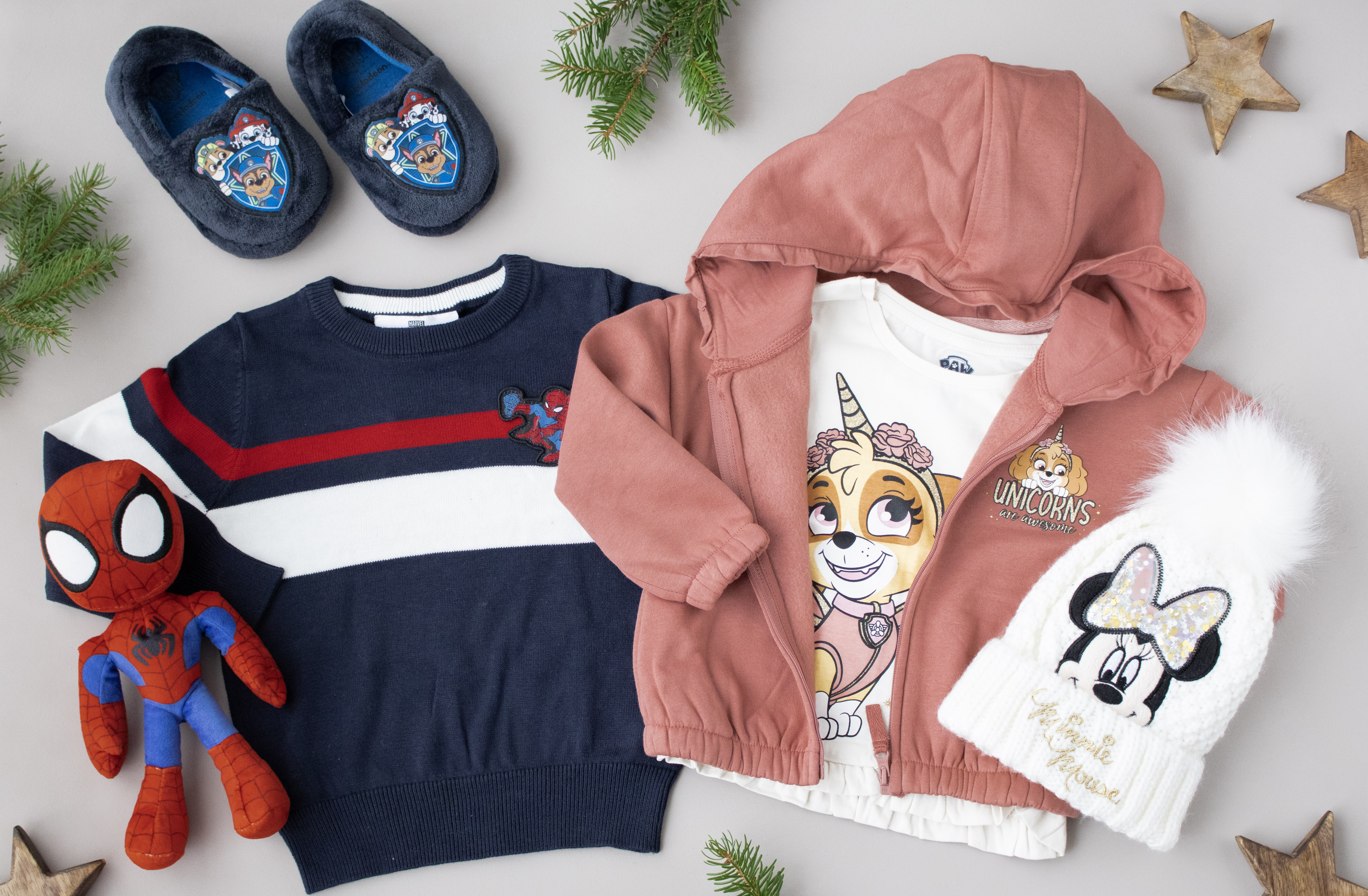 Christmas present ideas for children – clothes make a great gift for children at Christmas. Christmas present ideas for children – clothes make a great gift for children at Christmas.
