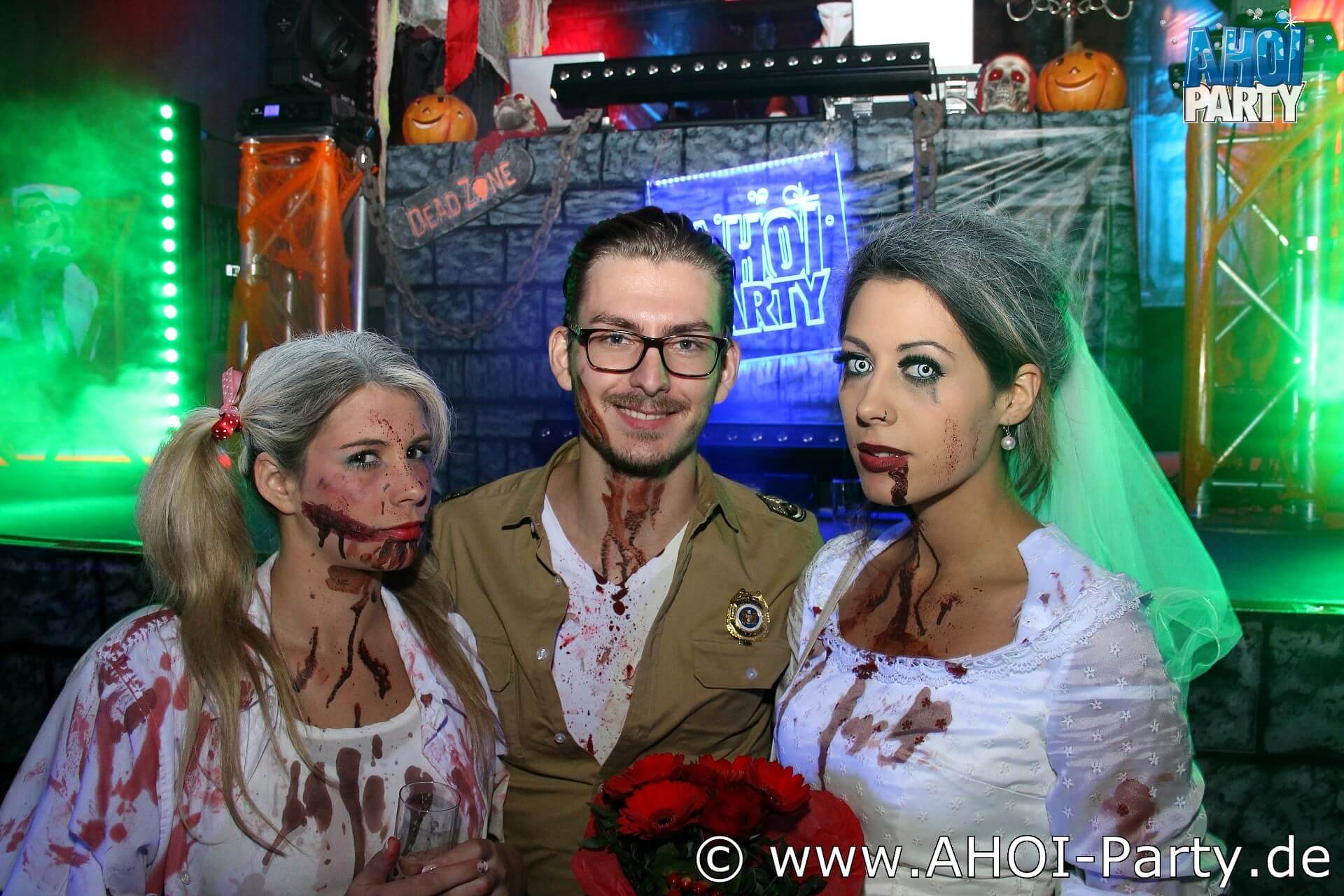 Quelle: AHOI Party Kostümierte Gäste feiern an Board der MS RheinEnergie Halloween