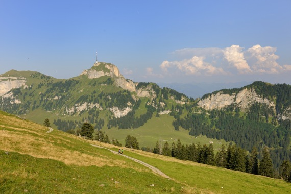 Wandern Appenzell – Panoramablick über die Alp Sigel im Alpstein Wandern Appenzell – Panoramablick über die Alp Sigel im Alpstein