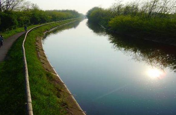 Un tratto del canale Villoresi Un tratto del canale Villoresi
