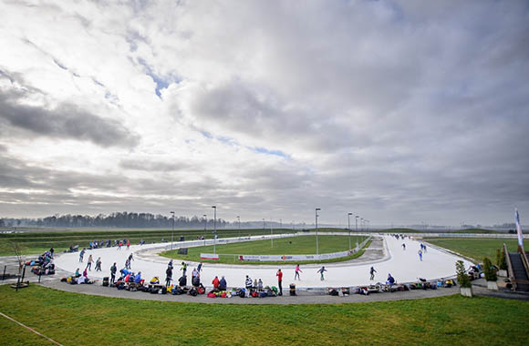 Schaatsen op de ijsbaan Flevonice Schaatsen op de ijsbaan Flevonice